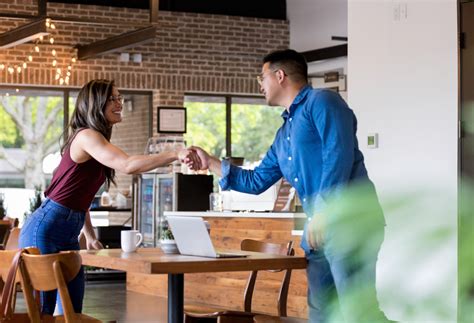 13 Industry Expert Tips For Finding Your Next Restaurant Job