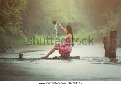 174 Nude Lao Bilder Stockfotos 3d Objekte Und Vektorgrafiken Shutterstock