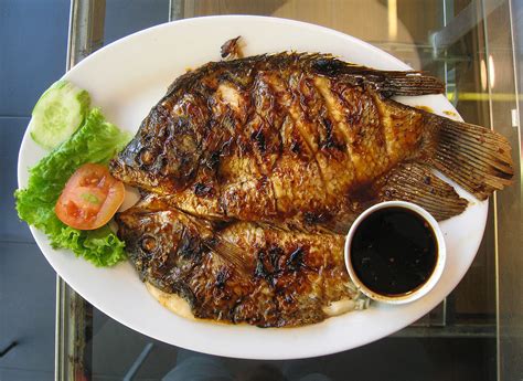 Makanan ini populer di sumbawa. Ikan bakar - Wikipedia