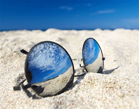 Five Reasons Why You Need Mirrored Sunglasses Spectacular By Lenskart