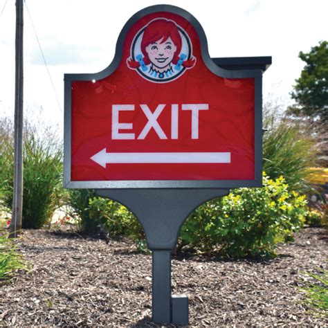 Exterior Restaurant Parking and Directional Signs