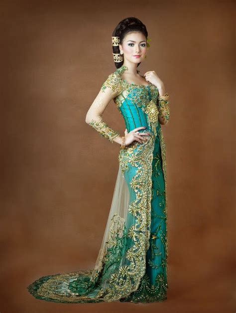 Kami menyediakan batch naruto shippuden dengan 2 versi ya. 7 Desain Baju Kebaya Modern Terbaru - Kumpulan Model ...