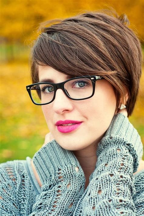 20 Most Popular Short Hair Hairstyles With Glasses Pictures