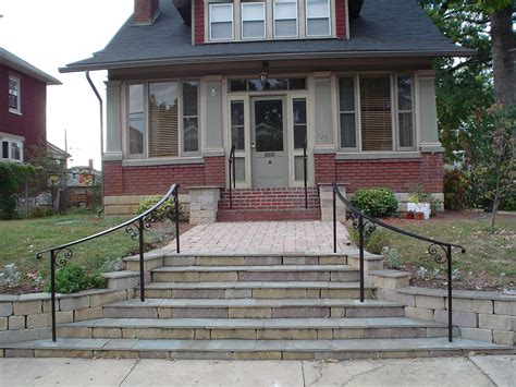 I was wondering if it's possible to create curved glass railing to be used on stairs something like the picture attached below, . Curved Railings Make All The Difference. - Antietam Iron Works