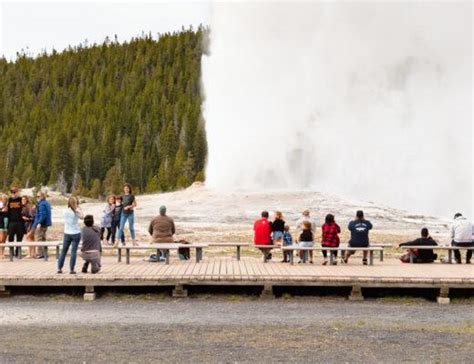 Crowds Fill National Park For Yellowstone Reopening
