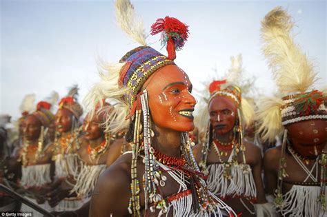 The Wodaabe Wife Stealing Festival Where Men Dress Up To Take Each Others Women Daily Mail Online