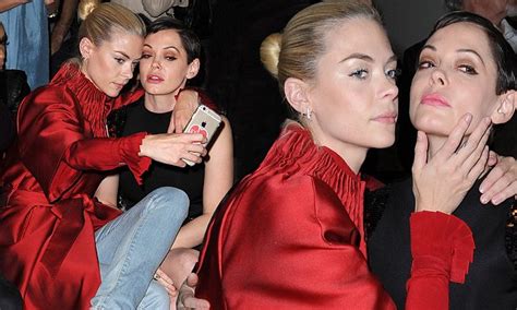 Rose Mcgowan And Jaime King Show Their Selfie Game At Ruffian Catwalk Show Daily Mail Online