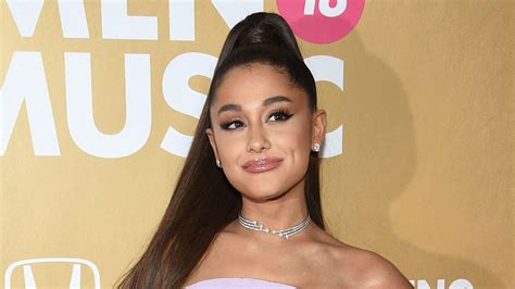 Ariana Grande Tweets Of Feeling Empty Wishes She Had More For Fans