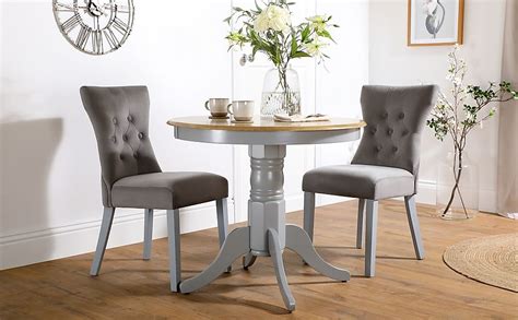 Kingston Round Dining Table And 2 Bewley Chairs Natural Oak Finish