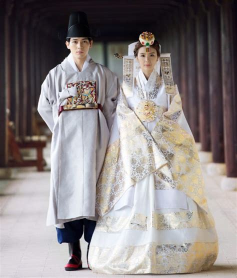 Korean Traditional Wedding Costume Dresses Images 2022