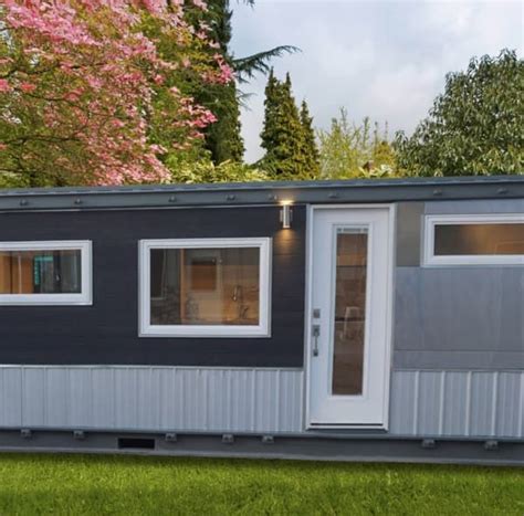 When i set out to design my first shipping container home, my goal was to keep it simple and affordable. 8x20 Cargo Container Home Grid Tied - Container Home for ...
