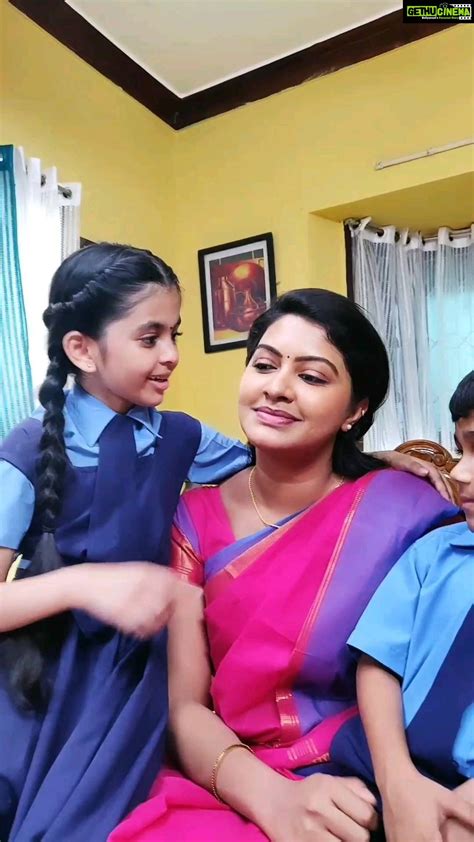 Rachitha Mahalakshmi Instagram Showering Their Love To Sadhana Amma Idhusollamarandhakadhai