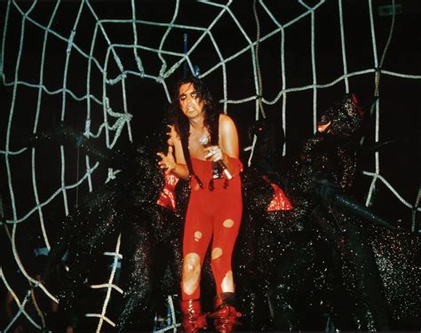 Alice Cooper Welcome To My Nightmare Concert Feature 1975