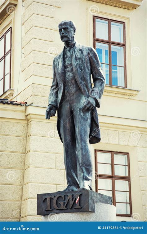 Tomas Garrigue Masaryk Statue In Prag Stockfoto Bild Von Schnurrbart