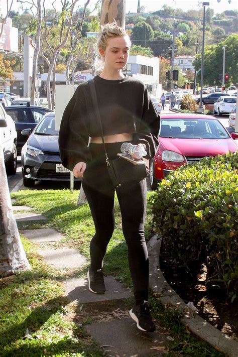 elle fanning in spandex hits the gym 09 gotceleb