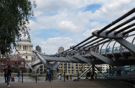 Millenium Bridge Data Photos And Plans Wikiarquitectura