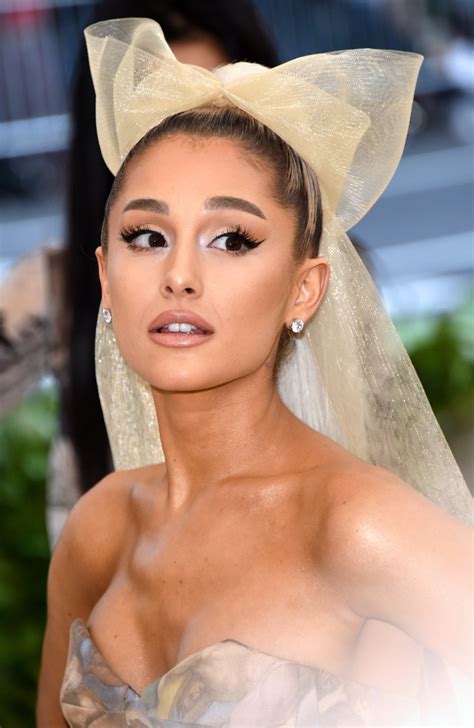 Ariana Grandes Beauty Evolution To Pop Princess Stylecaster