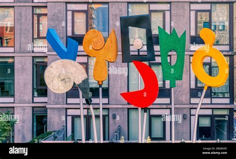 The Art At The High Line A Elevated Linear Park In New York Stock Photo