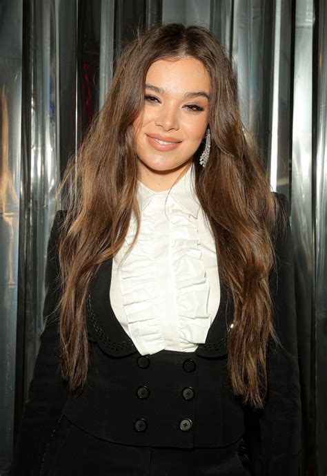 Hailee steinfeld is one of the hottest women in hollywood and she was born in los angeles hailee steinfeld released a cover version of the song flashlight which she performed in pitch perfect 2 and. HAILEE STEINFELD at Republic Records Grammy After-party in ...