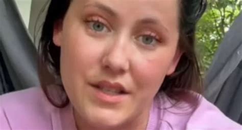 Teen Mom Star Jenelle Evans Has Wardrobe Malfunction As She Goes Braless In New Pic Showing Off