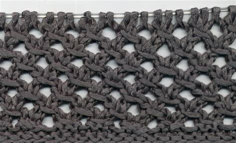 Maybe you would like to learn more about one of these? Effektvolles Lochmuster, relativ leicht zu stricken ...
