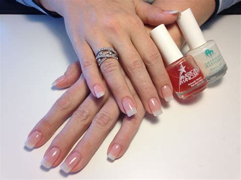 Lisas American Manicurei Love Doing Her Nails Maryalslopez This