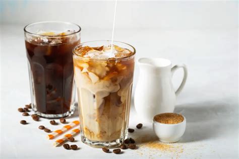 Iced Coffee Vs Hot Coffee Similarities And Differences Coffeecraftcode