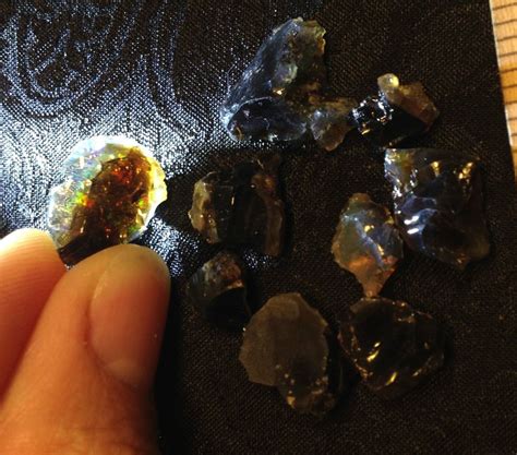 Parcel Of Gorgeous Nevada Black Opal Fragments W Some Fire 25ct