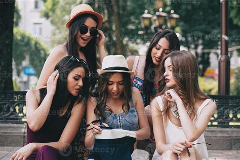 Foto De Cinco Meninas
