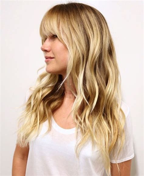 Layered Wavy Blonde Hairstyle With Bangs Layered Haircuts With Bangs