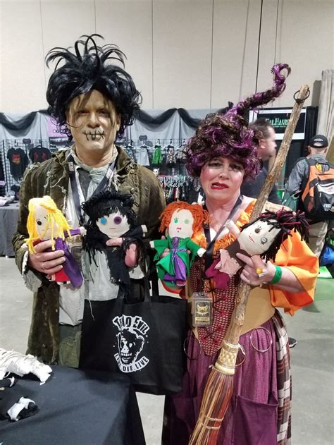 Billy Butcherson And Mary Sanderson With Hocus Pocus Dolls At Midsummer