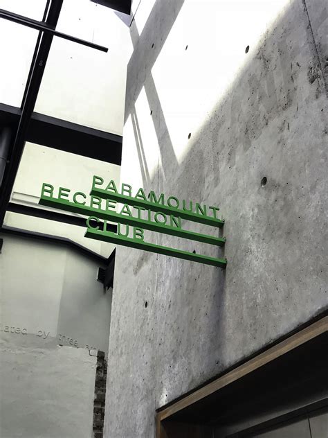 Guests praise the comfy beds. Paramount Hotel Sydney Signage(이미지 포함) | 간판 인테리어, 간판디자인 ...