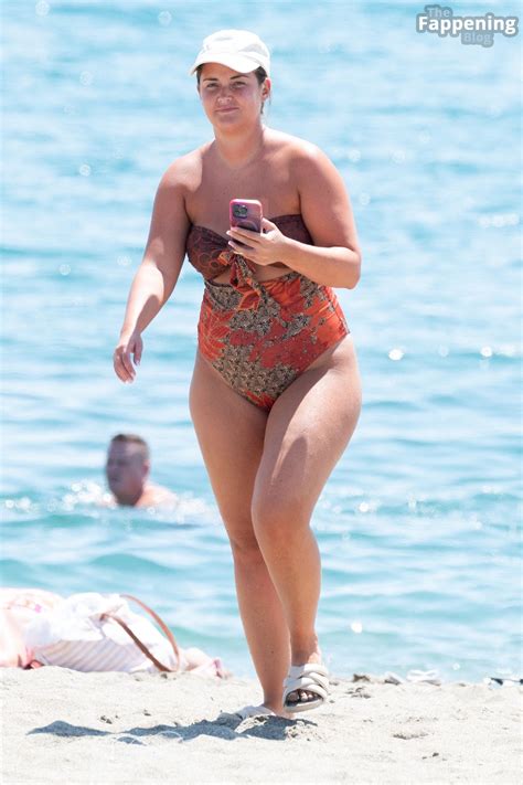 Jacqueline Jossa Is Seen On A Beach In Spain Photos Sexy Actresses