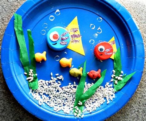 Also a great way to discuss shapes with preschoolers. O is for Ocean Paper Plate Preschool Craft - Ducks 'n a Row