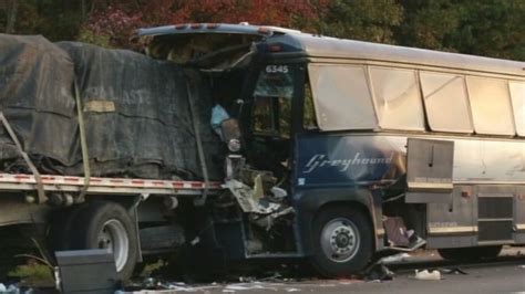 1 Dead Dozens Injured In Pennsylvania Bus Accident
