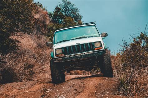 Car Driving Tips on a Rocky Terrain