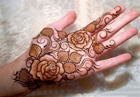 2019 beautiful #african ankara designs for ladies: 15 Latest Floral Henna Mehndi designs for Hands | Bling Sparkle