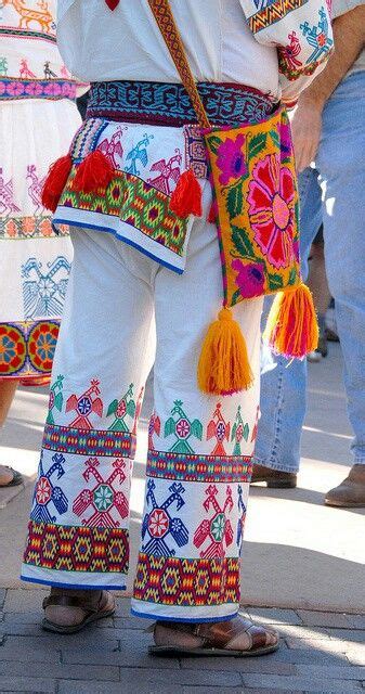 Traje De Hombrehuichol Mexico Culture Mexican Textiles