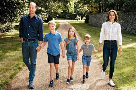 Prince George Princess Charlotte And Prince Louis Show Close Sibling