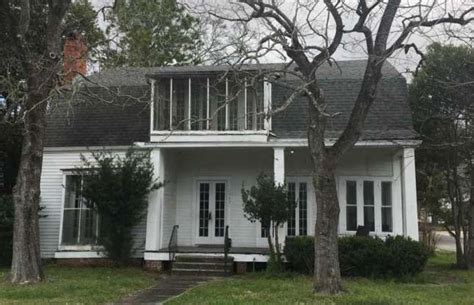 This Turn Of The Century Home Is In Need Of A Restoration Project