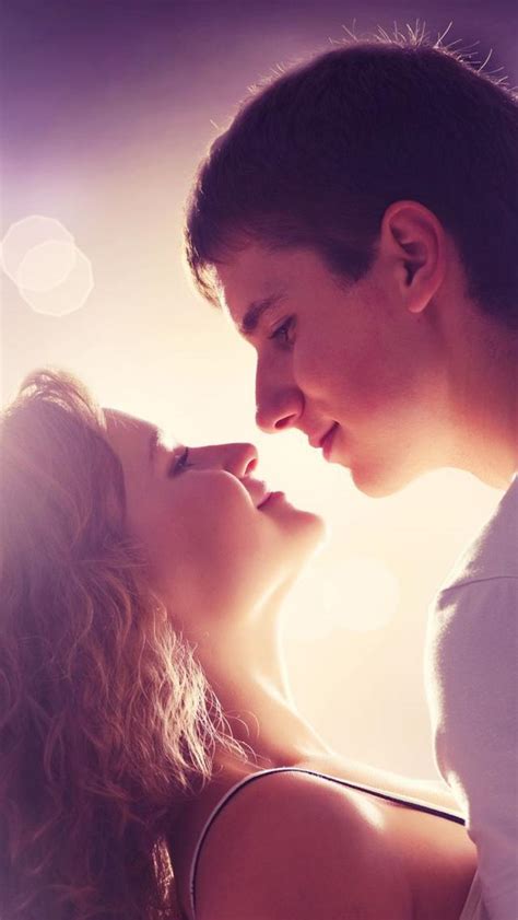 Cute Kissing Couples Wallpapers