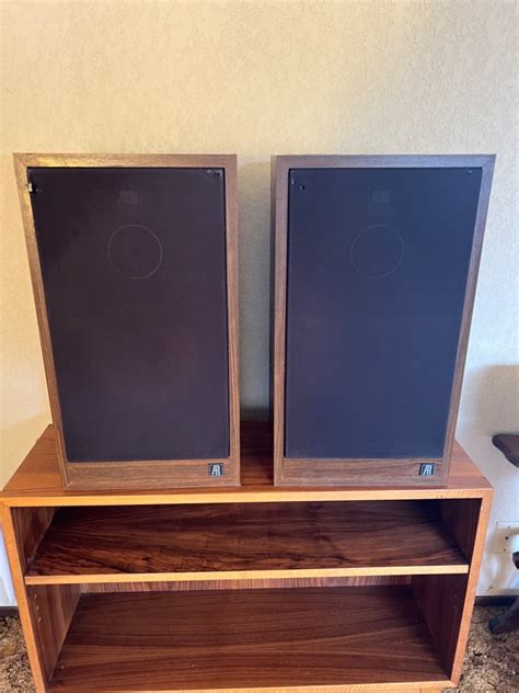 Lot 206 Acoustic Research Ar 38s Speakers Last Call Estate Auctions