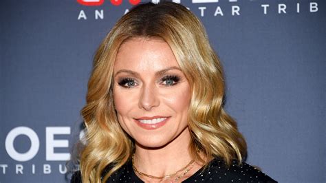 Watch Access Hollywood Interview Kelly Ripa Sizzles In Sultry White