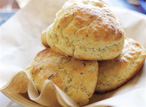 Easy Self Rising Flour Buttermilk Biscuits The 2 Spoons
