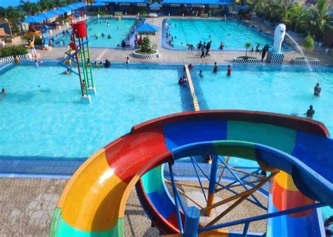Kalau kamu ingin les berenang, pihak pengelola kabarnya menyediakan instrukturnya. Kolam Renang Bahagia - Tiket Masuk, 6 Potret Terkini dan Wahana - Pariwisata Sumut