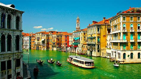 Popular Tourist Spots In Italy