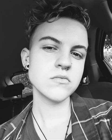 Actually Feeling Like Myself For Once And Starting To Be Confident In My Identity R Ftm Selfies
