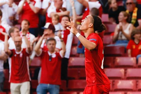 Hjulmands elf setzte gleich nach und drückte dänemark blieb spielbestimmend und erwischte einen perfekten start in den zweiten durchgang. Fußball-EM 2020: Die Rückkehr des teuflischen Dreizacks ...