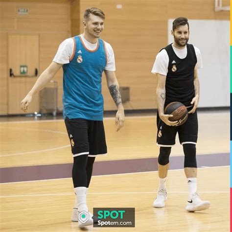 Nike Kobe Ad Baskets Portées Par Luka Dončić à La Formation Sur
