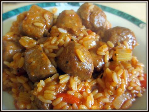 Quest-ce qui mijote chez Nance Casserole de saucisses et de riz à l
